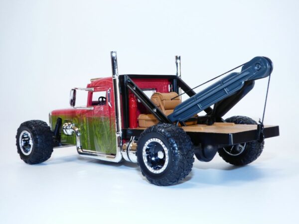 FAST & FURIOUS - Hobbs and Shaw Truck - 1:24 – Image 3