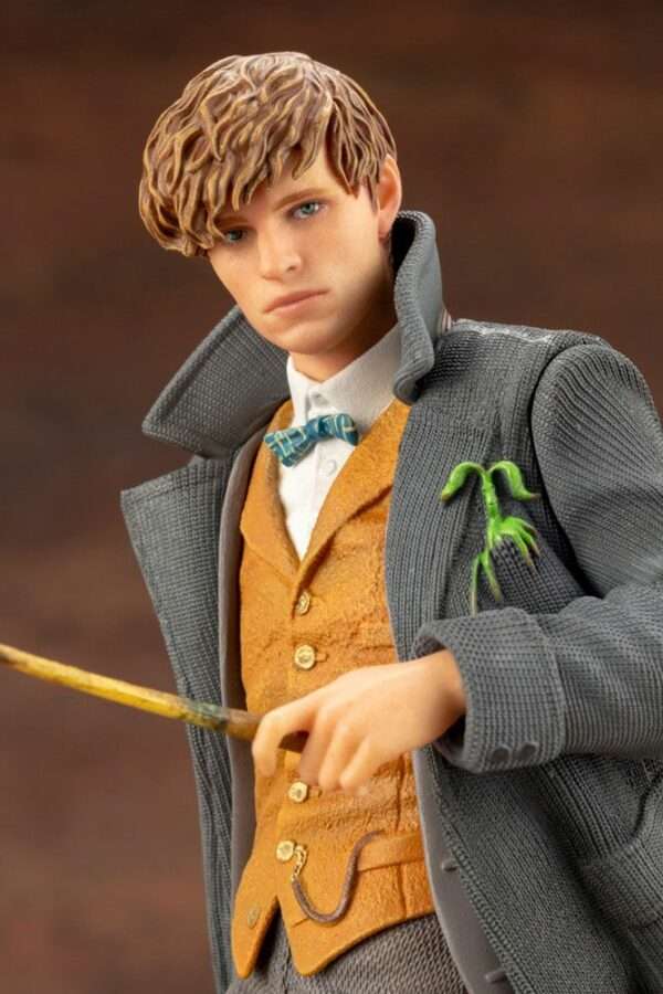 Figurine Harry Potter - Norbert Dragonneau- 18cm – Image 9