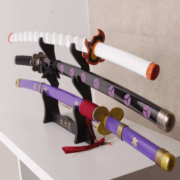 Présentoir de table en bois pour 3 katanas – Image 3
